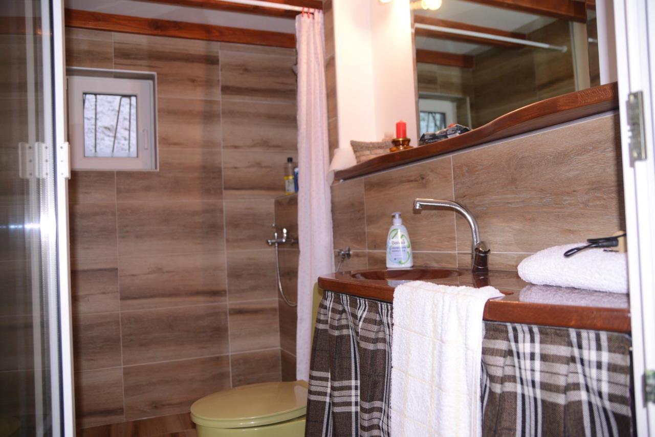 Vikend Kuca Maksimovic Villa Mataruska Banja Ngoại thất bức ảnh